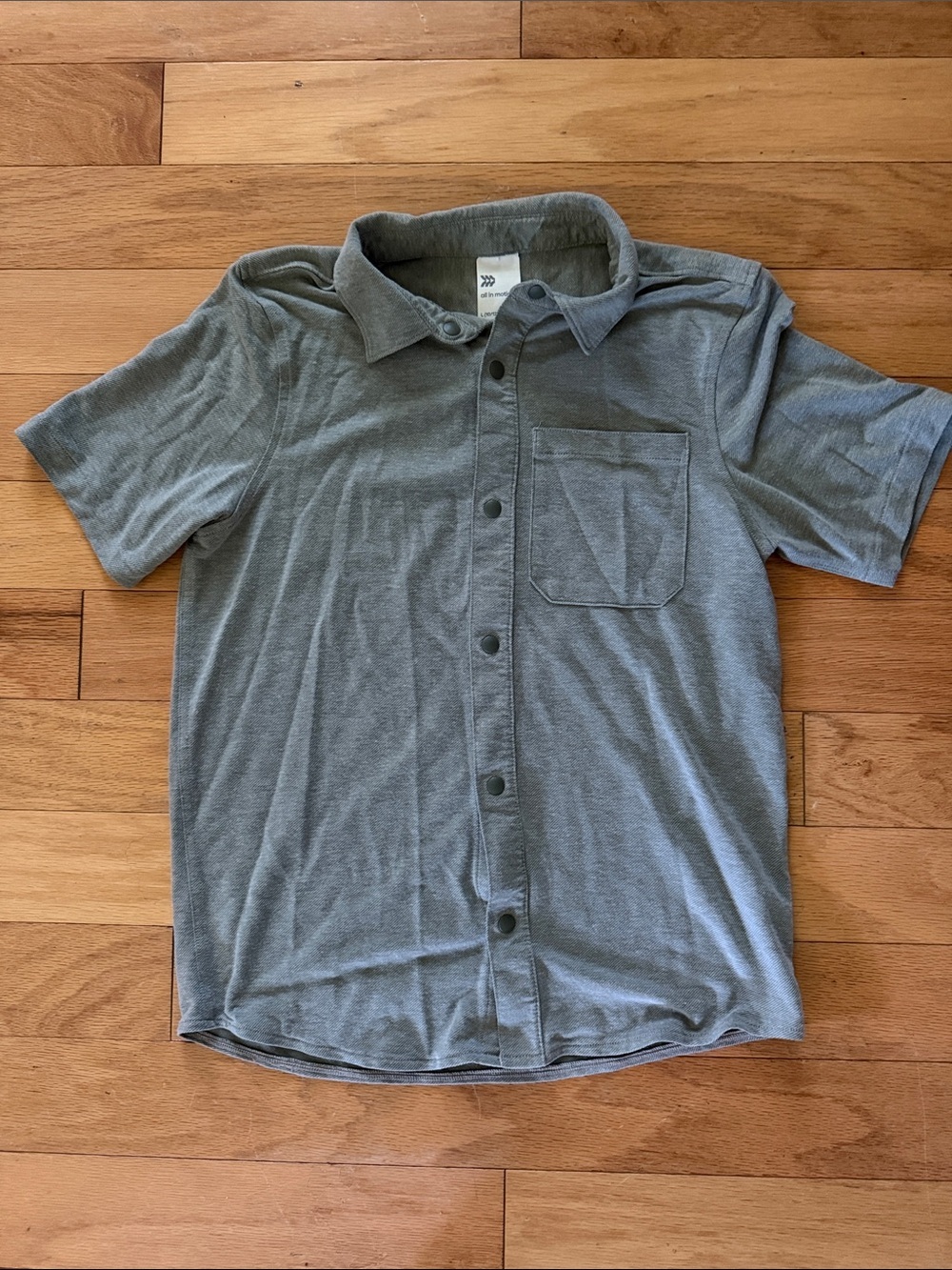 all in motion | Heather Gray Short Sleeve Button Front Shirt | size L 10/12